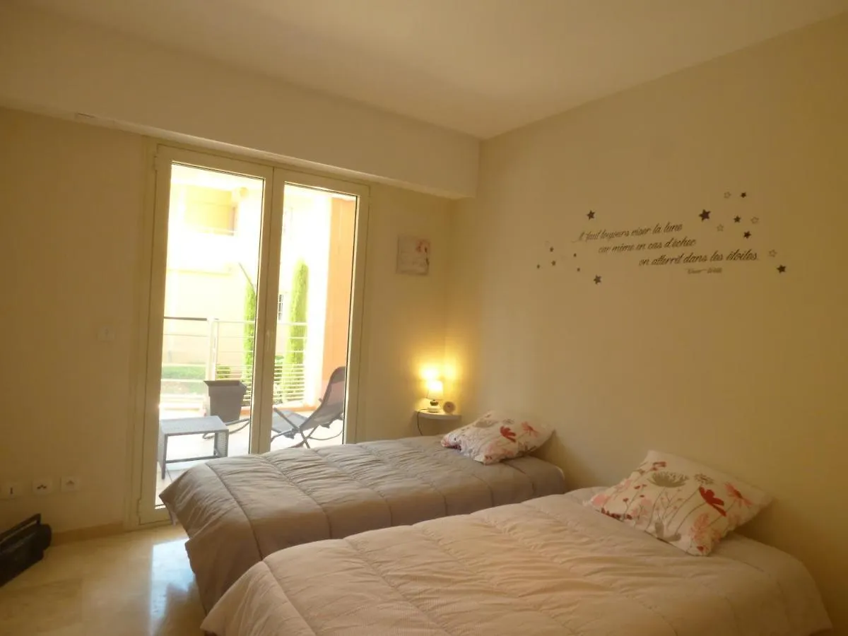 Mer, Plages, Piscine, Paysages Ydilliques:Le Reve! Théoule-sur-Mer Apartamento